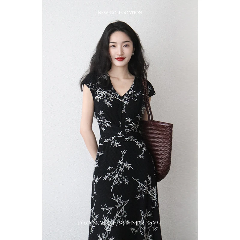 许大晴【夜阑生】清冷禅意V领系带竹子质感连衣裙D8777