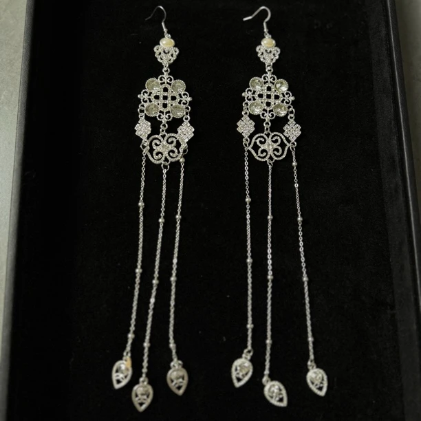 Sunshine服饰 民族风格服配