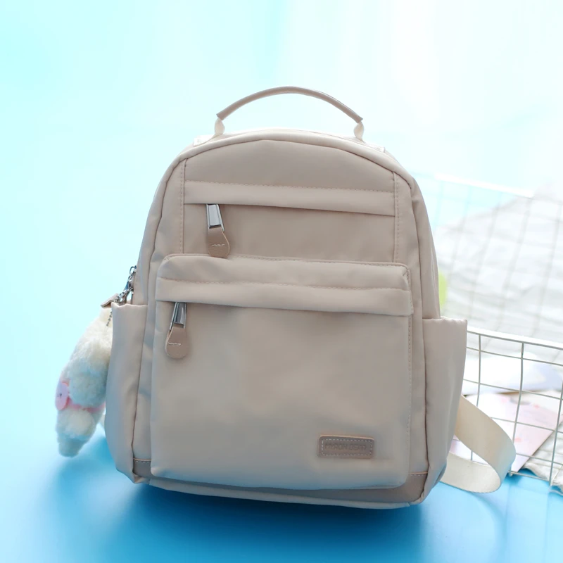 大学生小型双肩包女旅游逛街小背包轻便小巧秋冬包外出带娃妈咪包