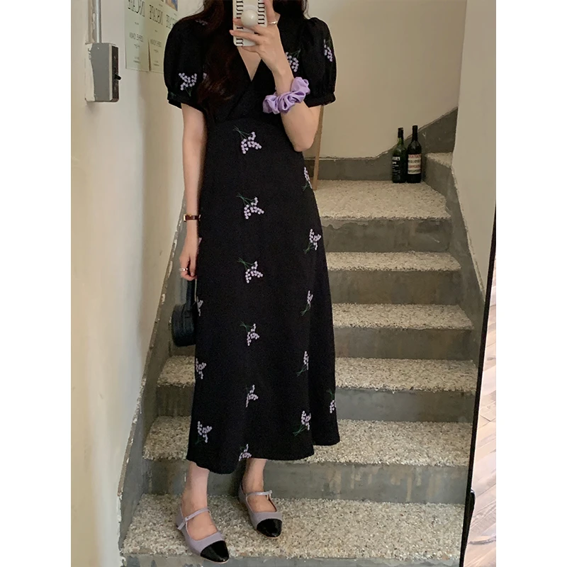 女装连衣裙春夏氛围感小个子时尚新款复古气质V领宽松薄款碎花裙
