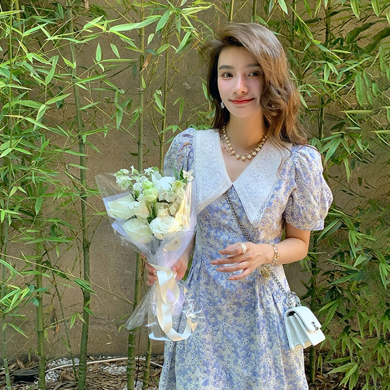 法式茶歇裙收腰显瘦蕾丝娃娃领碎花度假风赫本连衣裙女气质夏季