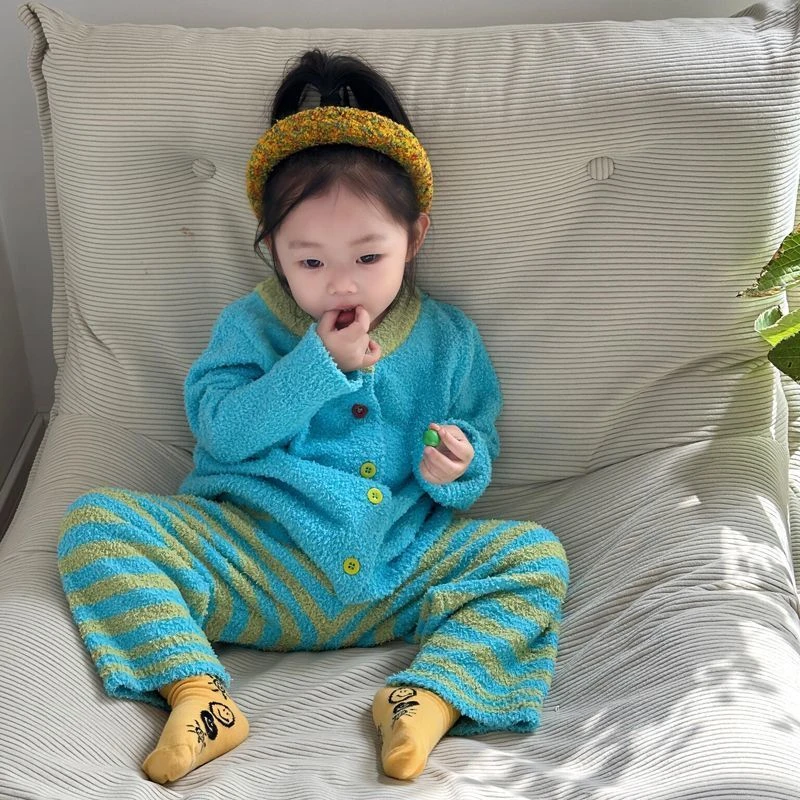 2025新款春秋儿童女童家居服套装时髦男童可爱宝宝半边绒睡衣套装