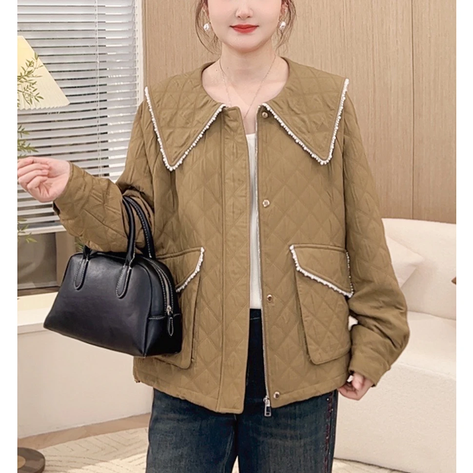 【减龄娃娃领菱格外套】MsShe大码女装新秋提花珠链棉服E2409038