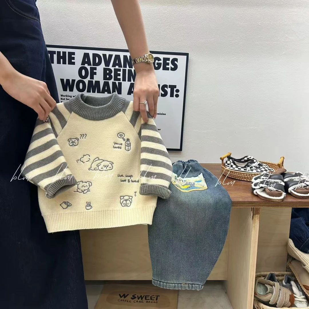 【菠萝米】冬款韩版加厚款刺绣小熊款儿童套头毛衣 A210