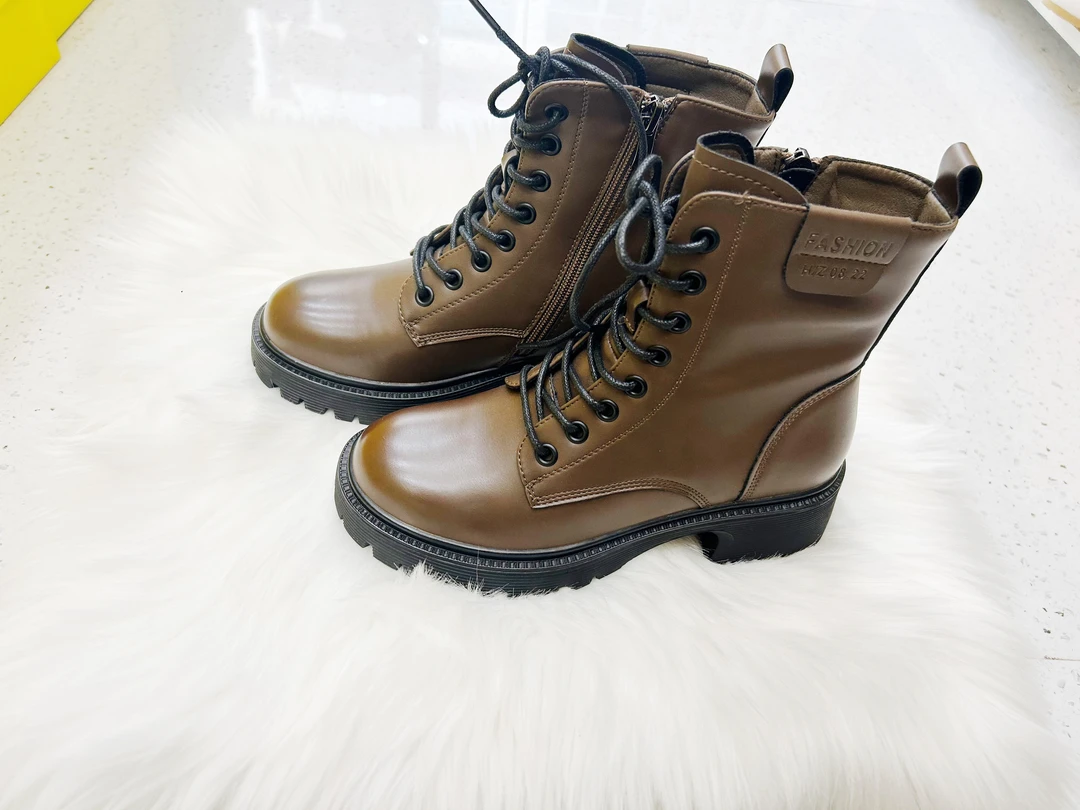 2024秋冬时尚短靴