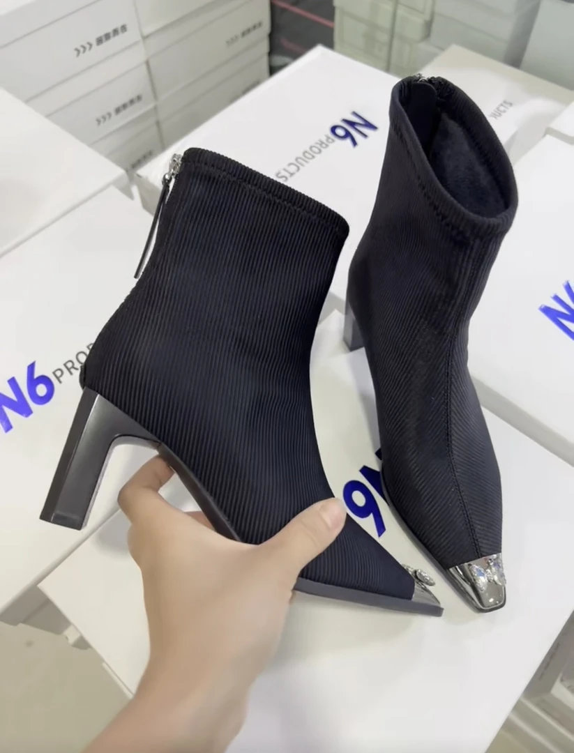 2024时尚高跟裸靴
