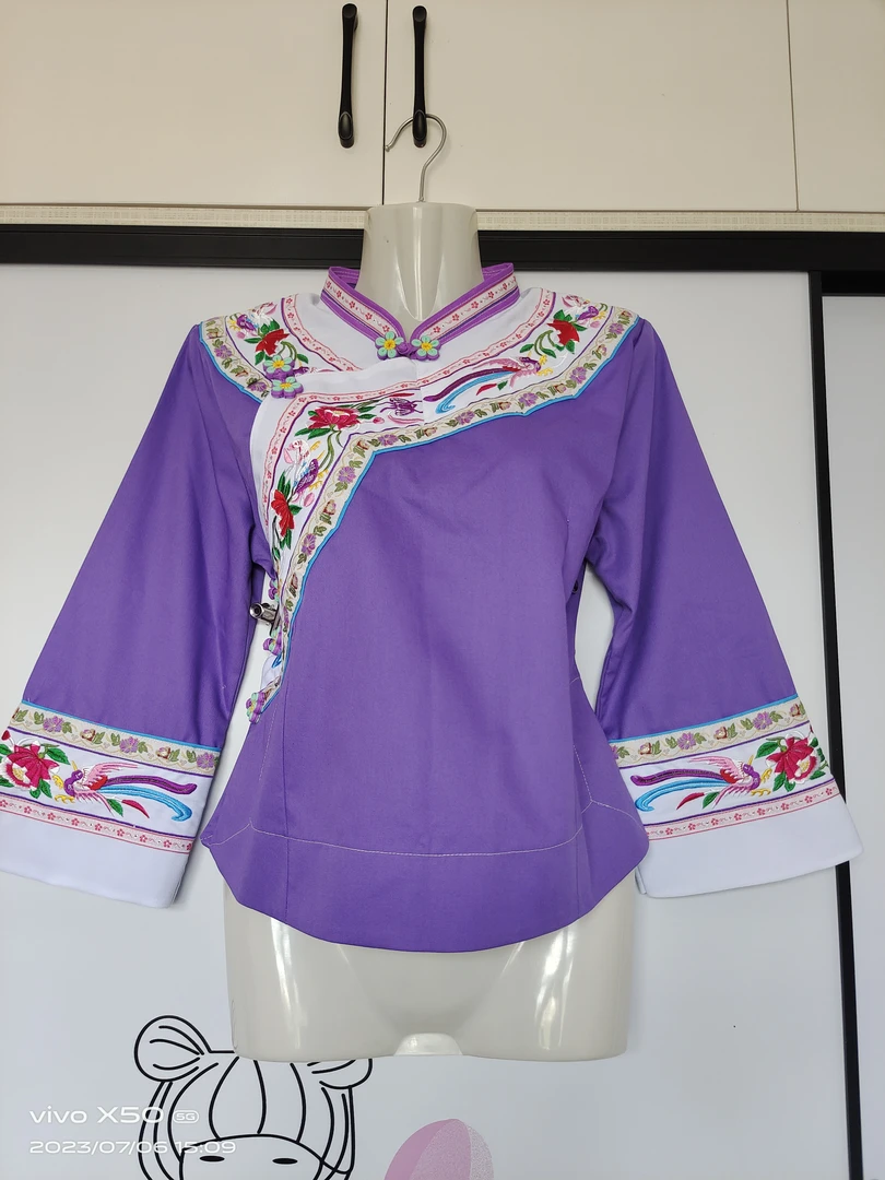 贵州少数民族服饰，单件上衣夏款