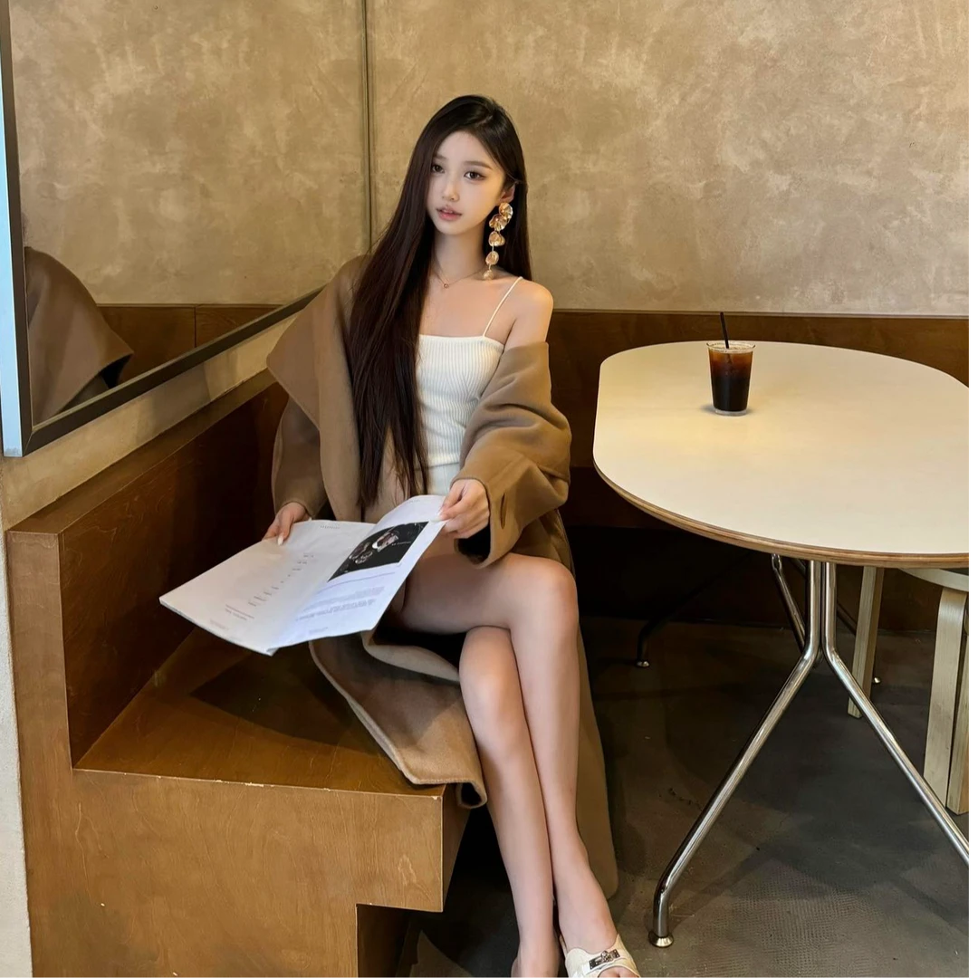 2024年秋季新款高级感大翻领收腰外套中长款大衣女时尚通勤百搭风