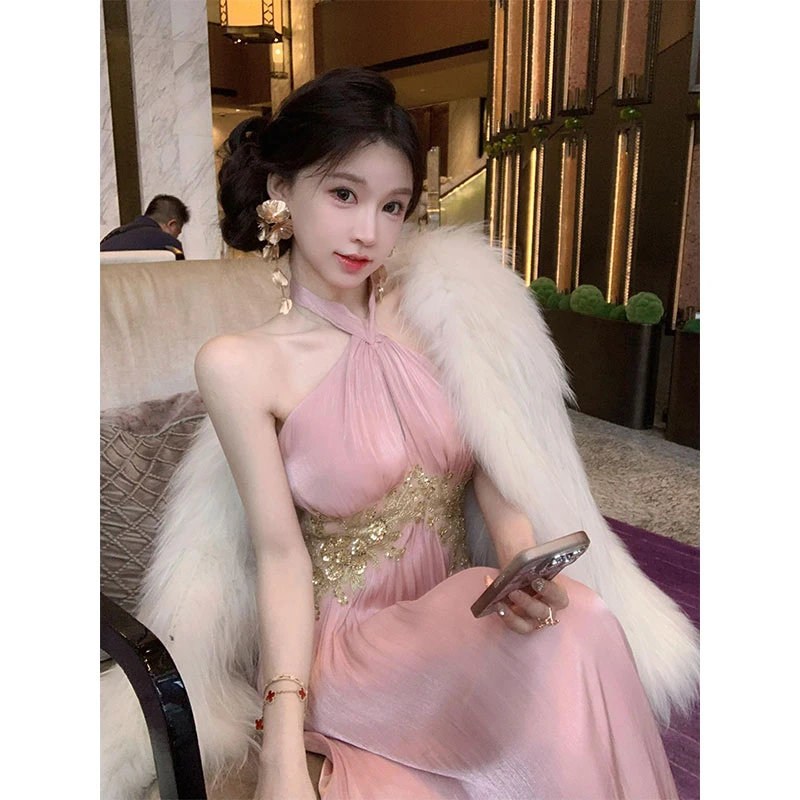 【淡雅如仙】法式名媛甜美风高级设计感轻奢生日宴会包臀挂脖连衣裙