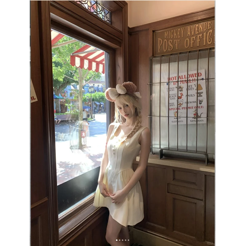 设计感法式白色无袖背心连衣裙子2024新款小个子收腰气质a字短裙