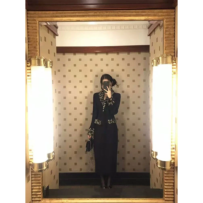 冬季新款氛围感豹纹拼接V领设计感中长款外套女高级感洋气大衣女