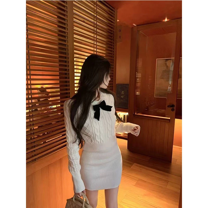 2024蝴蝶结针织套装冬季氛围感气 质穿毛衣百搭短款半身裙两件套