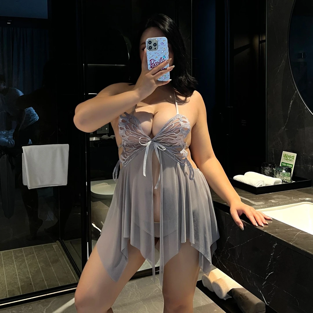 床上战袍微胖禁欲系睡衣高级感胖妹妹大码睡衣无束缚野兽派睡裙