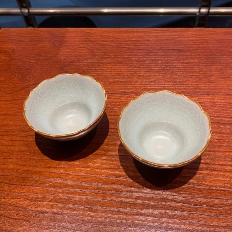 台湾蔡晓芳 早期汝窑僧帽杯