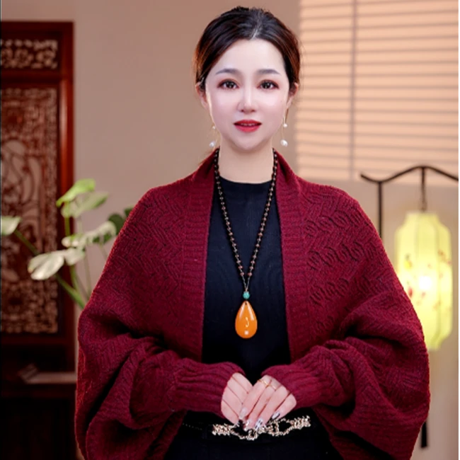 新款纯色宽松百搭外搭斗篷开衫羊毛针织披肩围巾两用秋冬气质外套