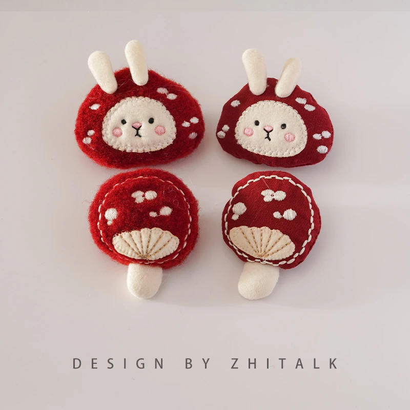不锈钢胸针 卡通毛绒安哥拉红蘑菇小兔子胸针配饰别针装饰品