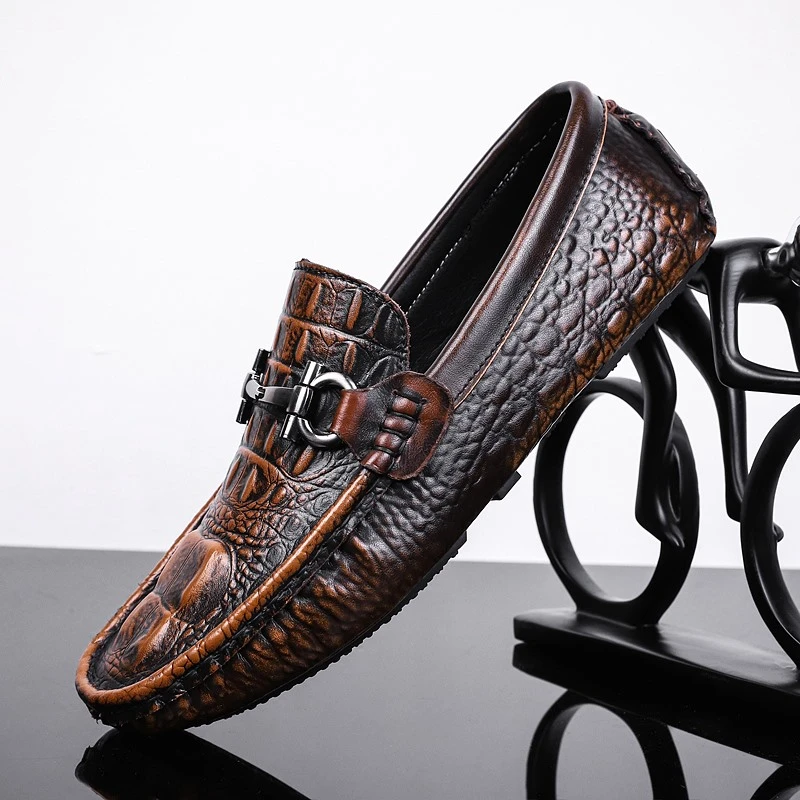 唐戈新款男士时尚豆豆鞋男夏季透气真皮软底鳄鱼纹休闲皮鞋驾车鞋