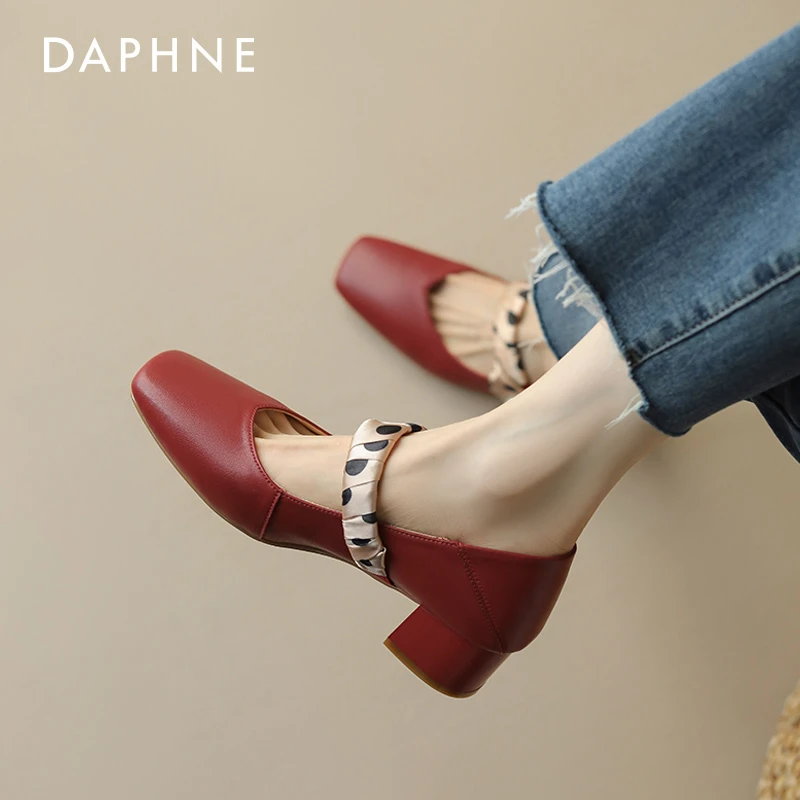 达芙妮玛丽珍女鞋2025新款夏季凉鞋女外穿一脚蹬粗跟高跟鞋婚鞋