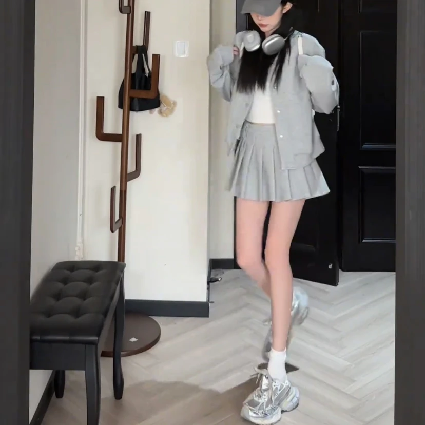 2025秋季新款宽松减龄夹克休闲卫衣高腰百褶裙显瘦套装女