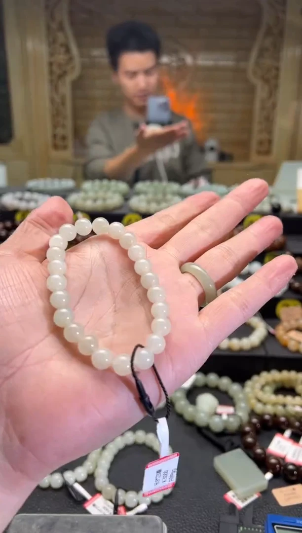 【闪购商品】和田玉手串未镶嵌且末料迪克兰手串卡8