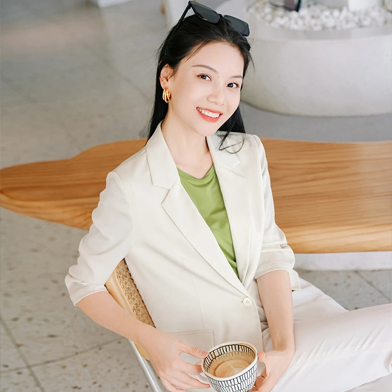 谭飞无忧西装醋酸柔滑丝感不易皱袖口立体倒褶设计感中袖DR