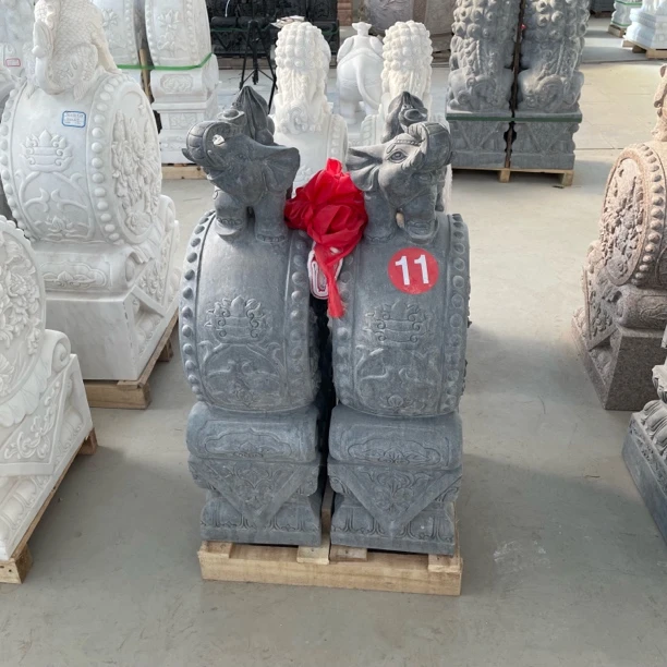 青石小象门墩抱鼓石一对，高80长40宽24，定金米链接