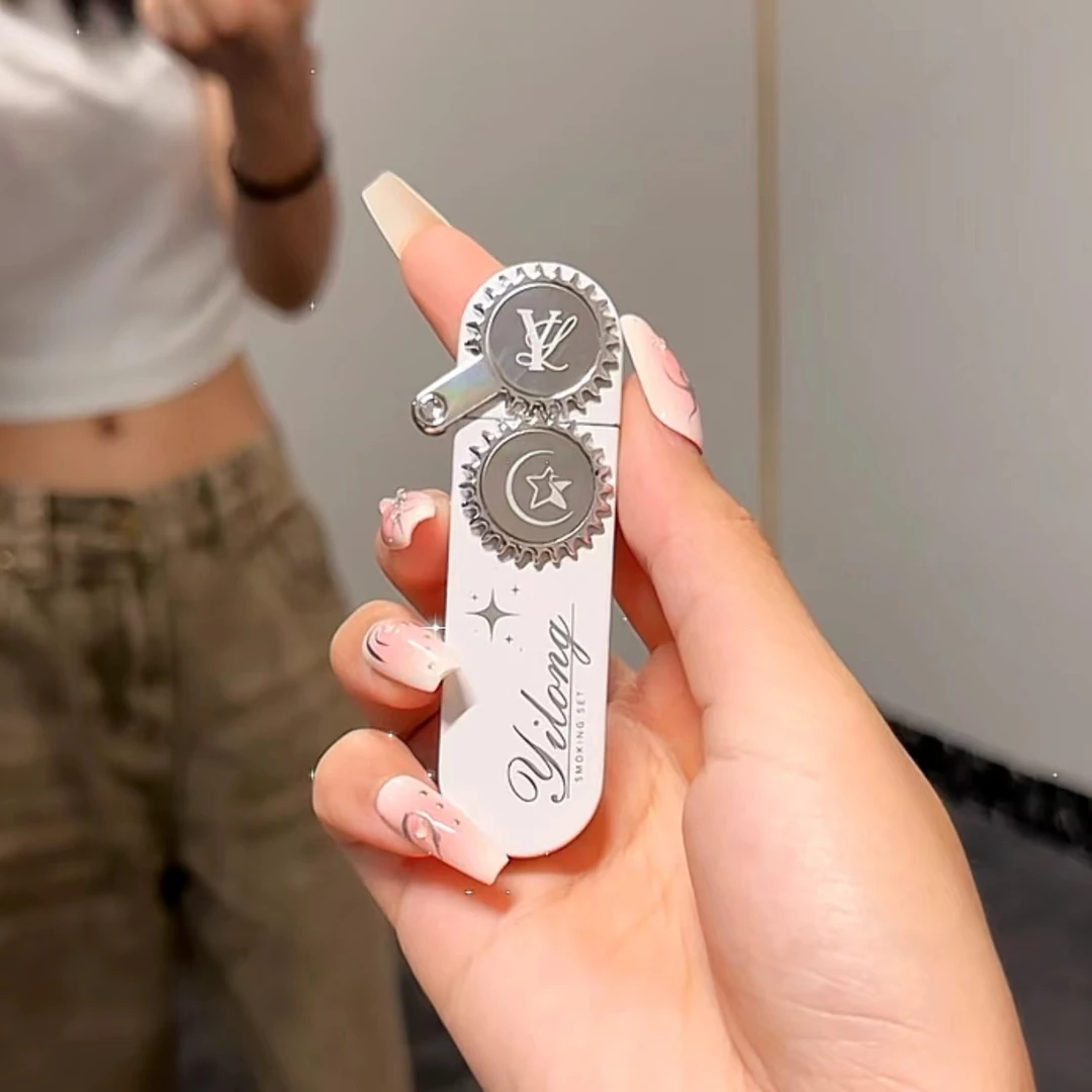 轻奢小众齿轮打火机创意个性防风直冲红焰高颜值网红气质时尚礼物