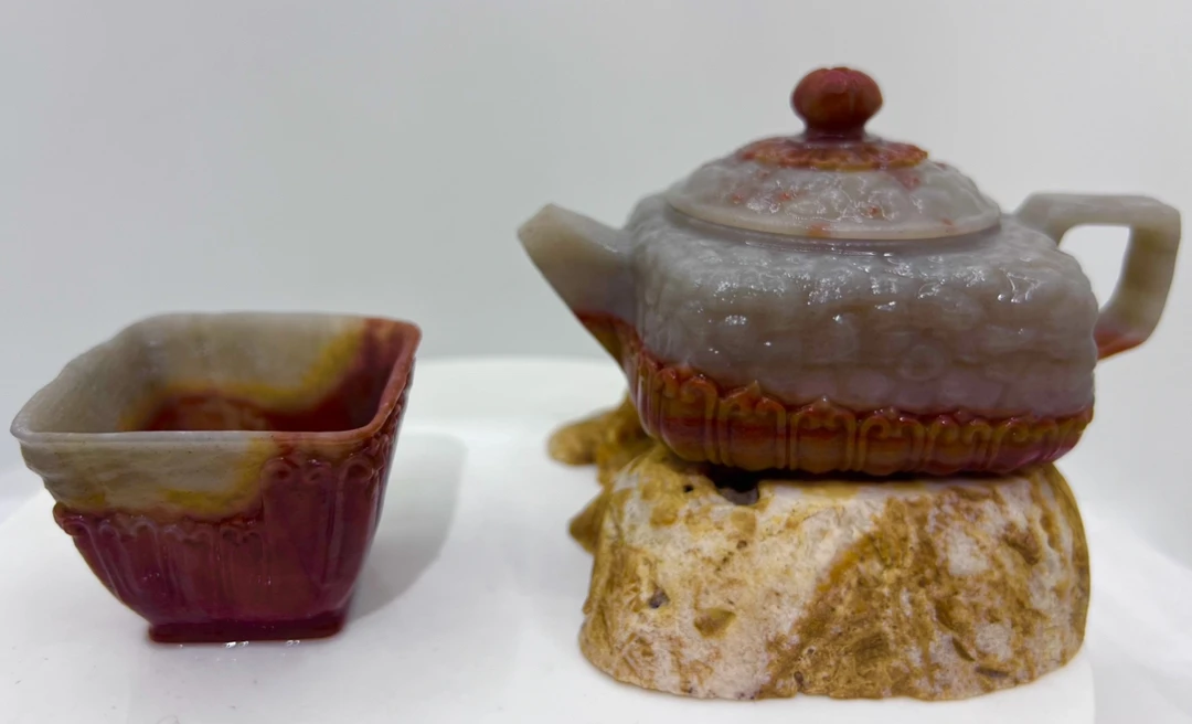 《禅莲祥云壶》冰碛玉