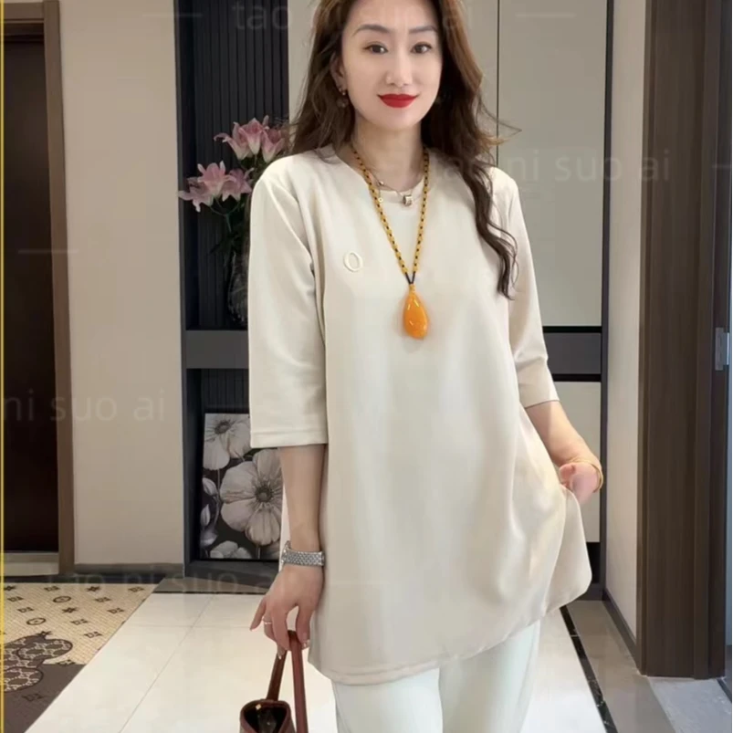 律动莫兰迪7762春夏新款洋气字母O标刺绣休闲中年妈妈夏装上衣T恤