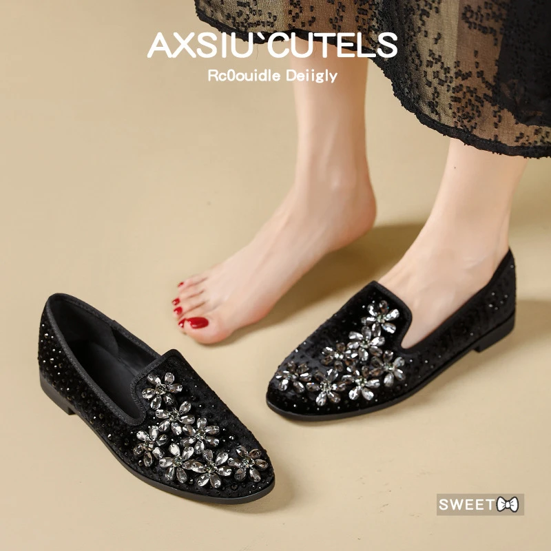 方头镶钻深口单鞋女秋2024新款绝美国风平底瓢鞋配裙子大码豆豆鞋