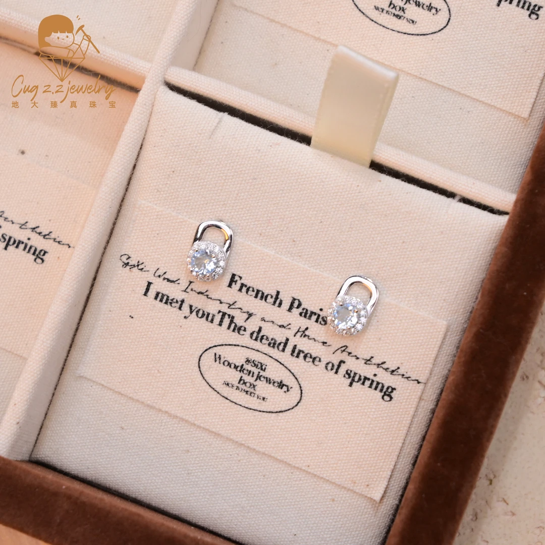 天然海蓝宝耳钉简约耳钉·淡蓝色s925银福利