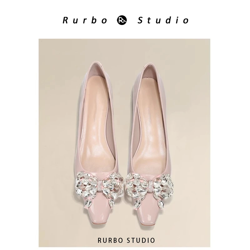 真皮裸粉色蝴蝶结水钻尖头平底漆皮单鞋气质低圆跟平跟鞋女神方头