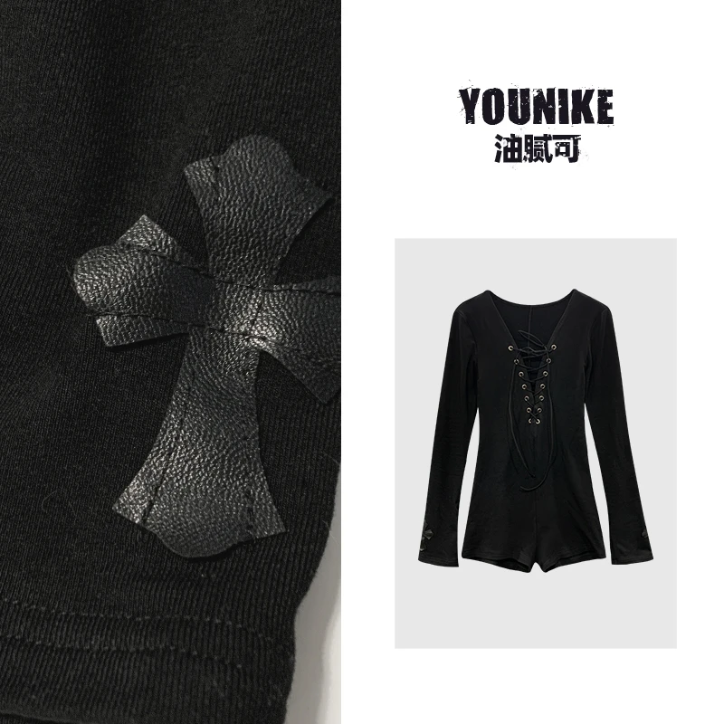 油腻可 黑色V领绑带长袖加绒连体裤女款秋冬时尚连体衣收腰短裤子