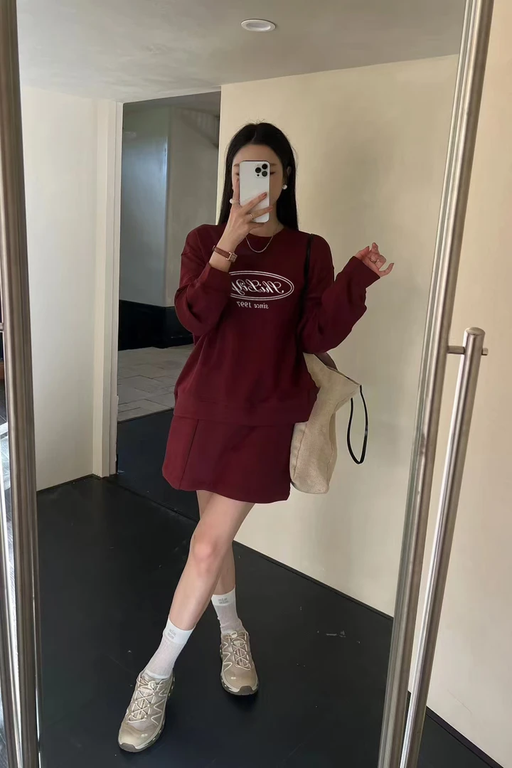 诗丽娅 慵懒风刺绣卫衣套装长袖薄款甜美通勤休闲短裙两件套