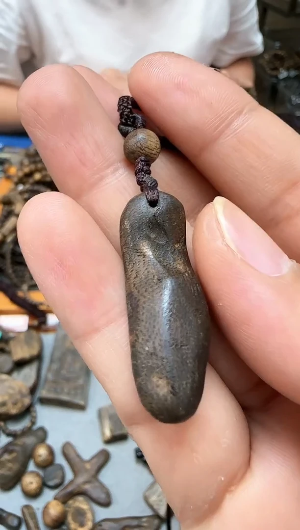 【闪购商品】沉香精品沉香板头小挂件1.8克