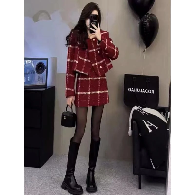 网红爆款新年款香风套装裙女2023秋冬新款欧货名媛风短外套+短裙