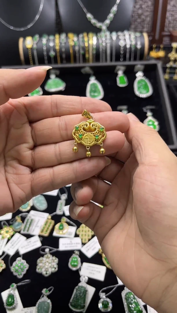【闪购商品】翡翠吊坠(不含链)银S925镶嵌吊坠