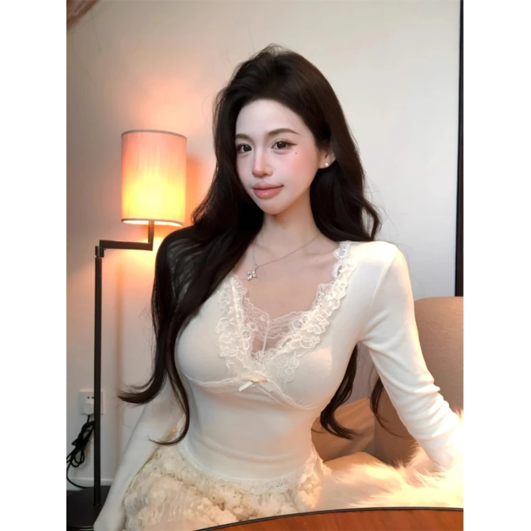 纯欲辣妹性感v领上衣女秋冬季新款加绒蕾丝拼接打底衫内搭可外穿