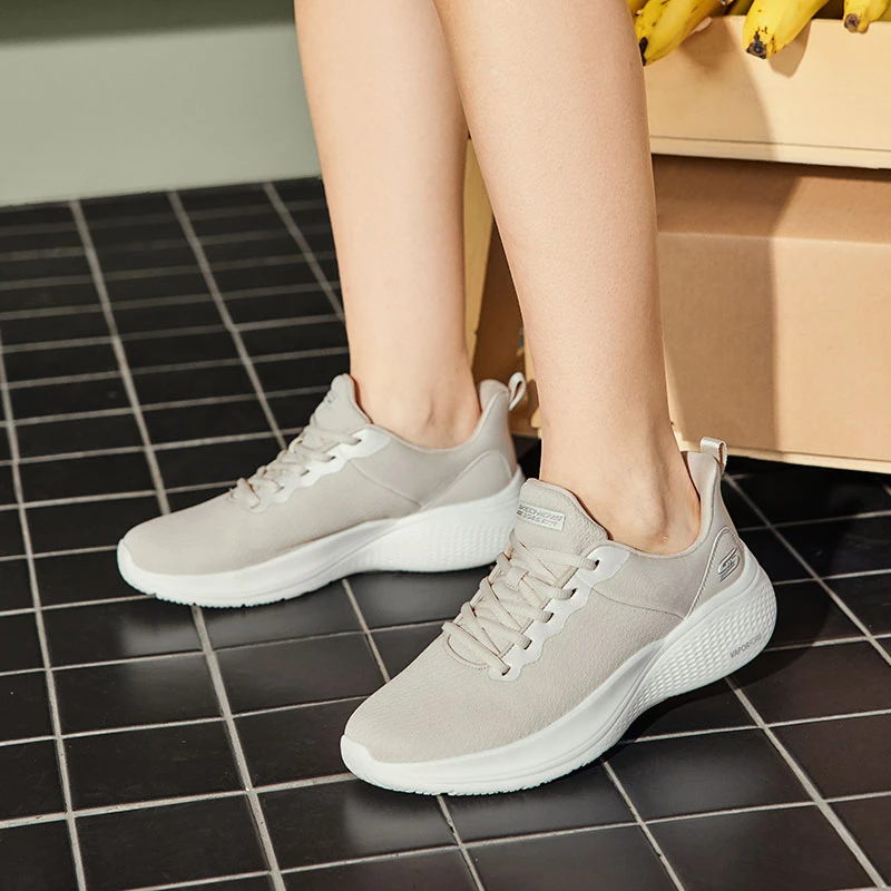 Skechers斯凯奇轻质百搭妈妈休闲鞋女春夏款舒适软底运动鞋117551