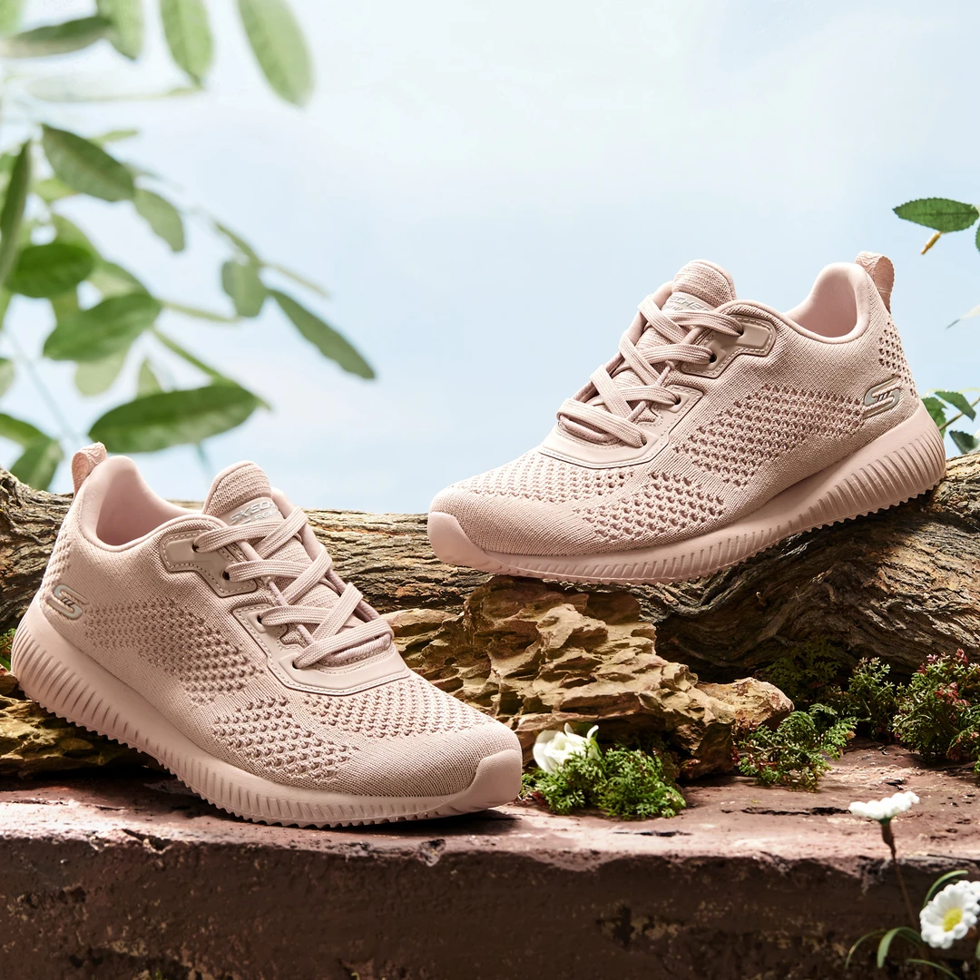 Skechers斯凯奇女子新款系带休闲鞋透气舒适编织网布低帮鞋32509