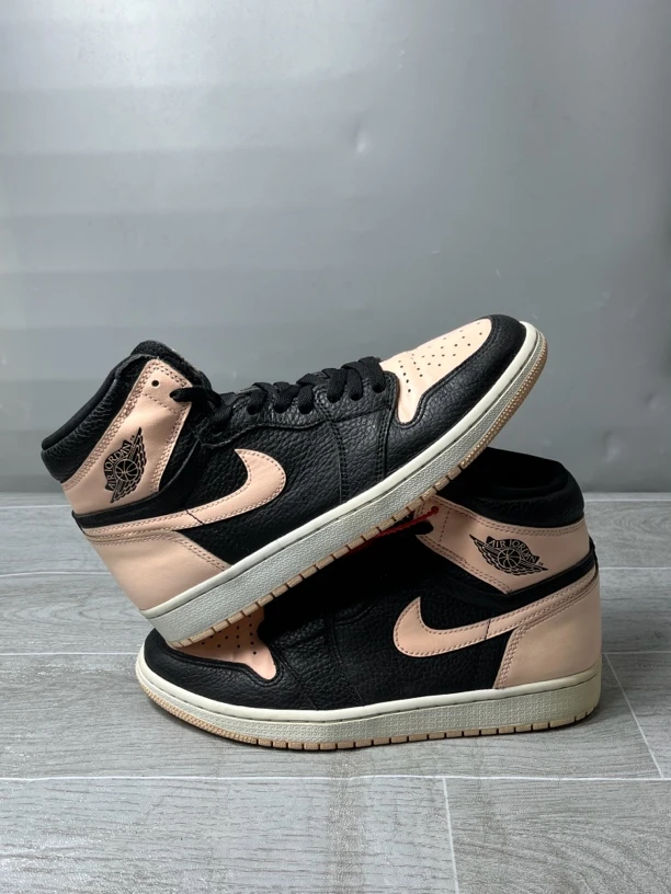 42码 95新/air jordan1黑粉/板鞋 公价1249