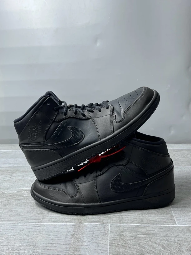 43码 9新/air jordan1黑武士/板鞋 公价1646