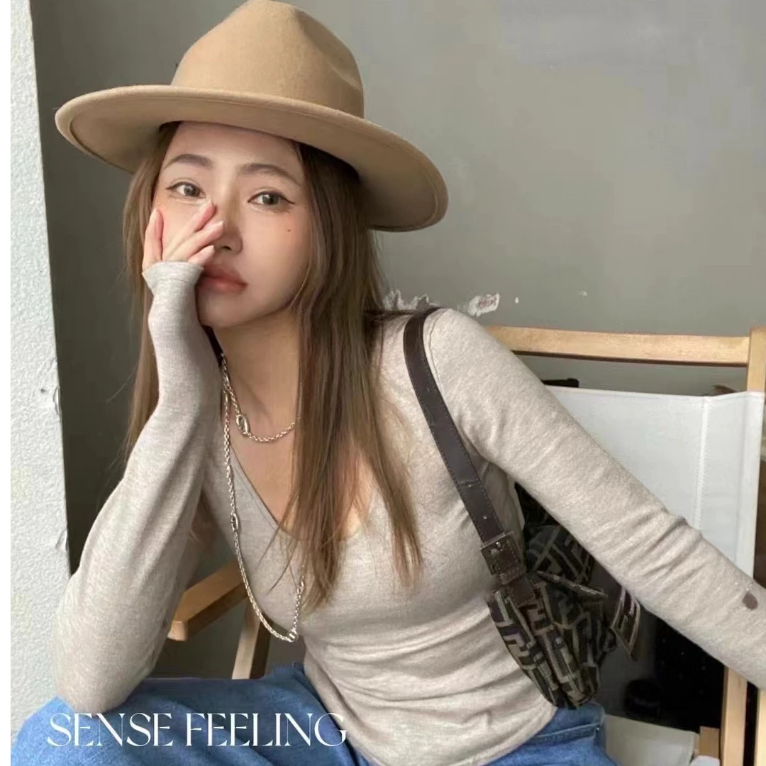 修身韩系U领设计感小众短款上衣羊绒衫显瘦长袖