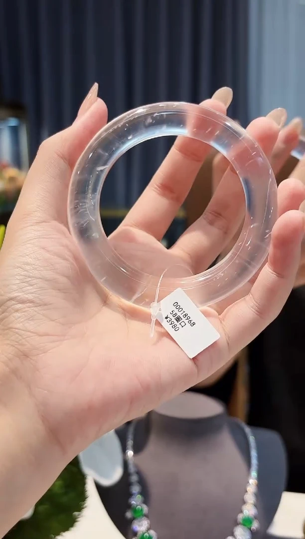 【闪购商品】石英质玉手镯未镶嵌18968