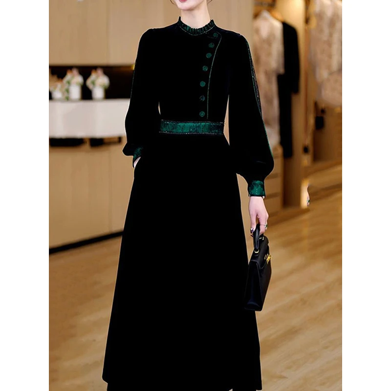 优雅端庄贵妇气质显瘦丝绒连衣裙2025秋冬新款洋气收腰遮肉小黑裙