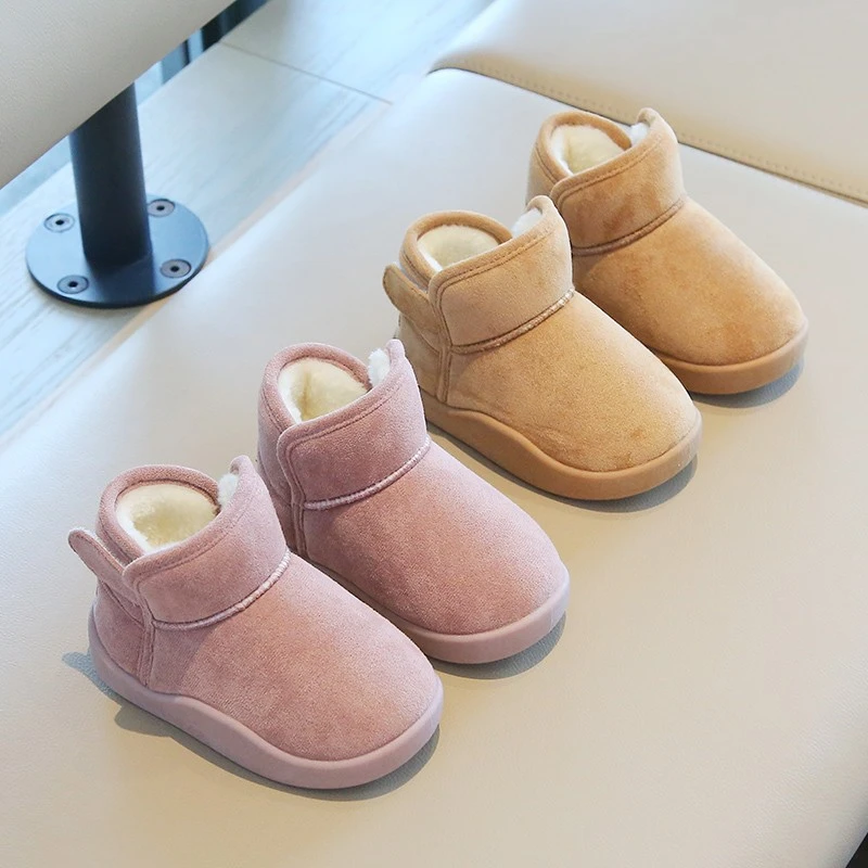 中小童雪地靴2024冬季防滑软底加厚保暖女宝宝短靴男童室内外棉靴