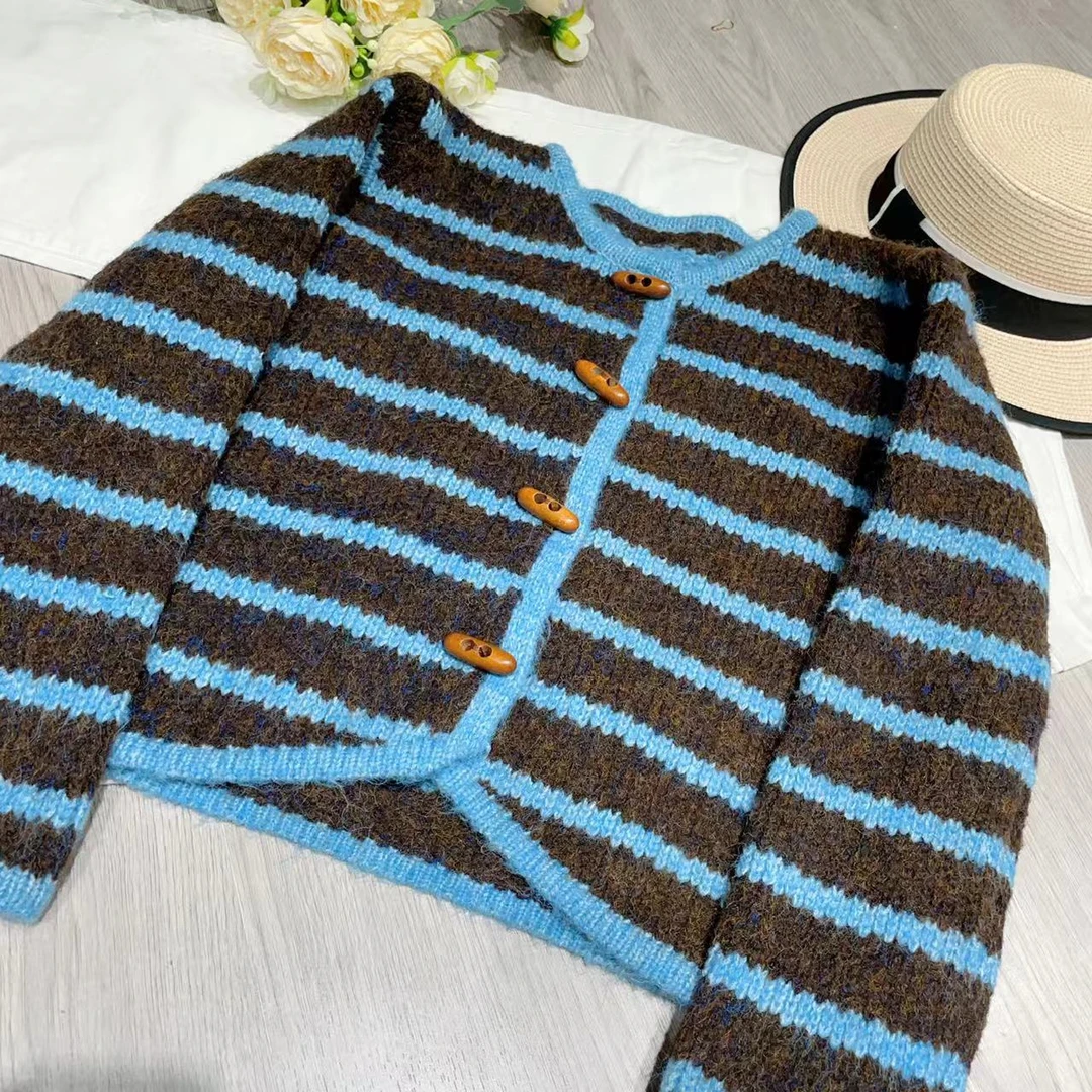 【蓝咖条纹牛角扣毛衣开衫】4977秋冬气质百搭显瘦毛衣