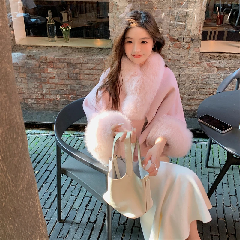 2024留洋千金围脖袖口狐狸毛斗篷双面羊毛大衣短款