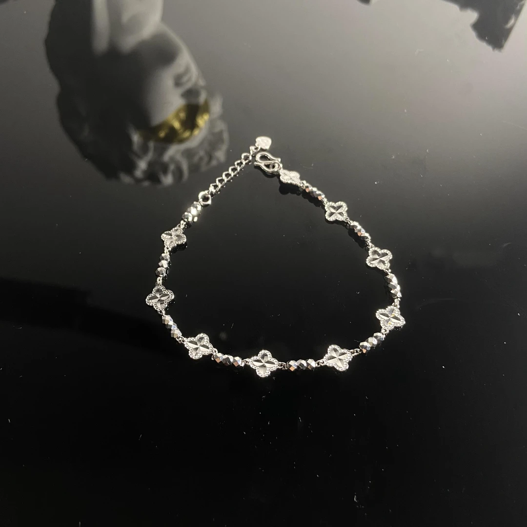 【芮泊珠宝】PT950铂金满天星镭射珠四叶草手链（多退少补）铂金手链