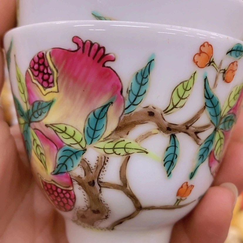 【闪购商品】瓷蓝***鱼粉彩